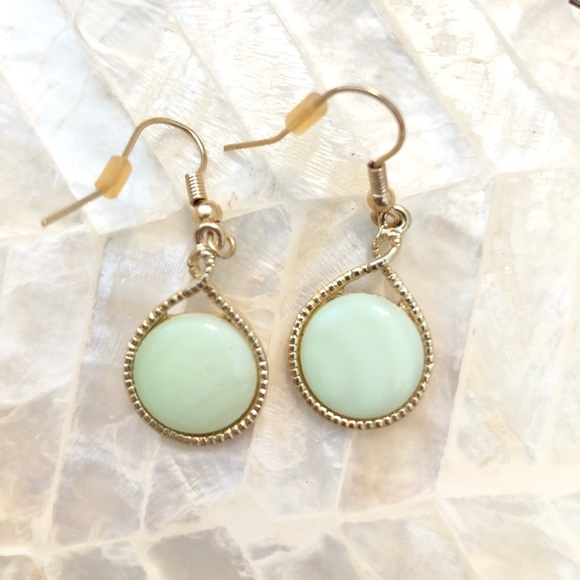 Bundle of earrings - Picture 2 of 6